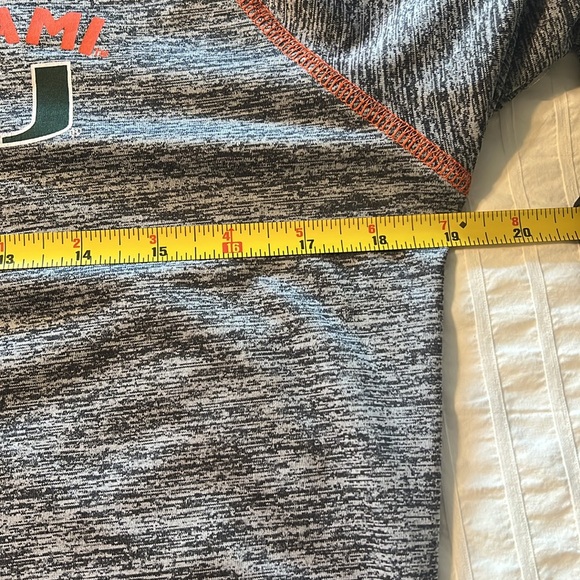 University of MIAMI 3/4 zip 🙌🏻 - Picture 7 of 8
